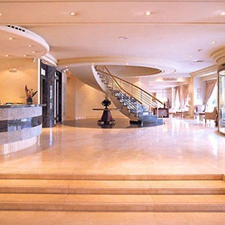 Rallye Hotel Granada Exterior photo